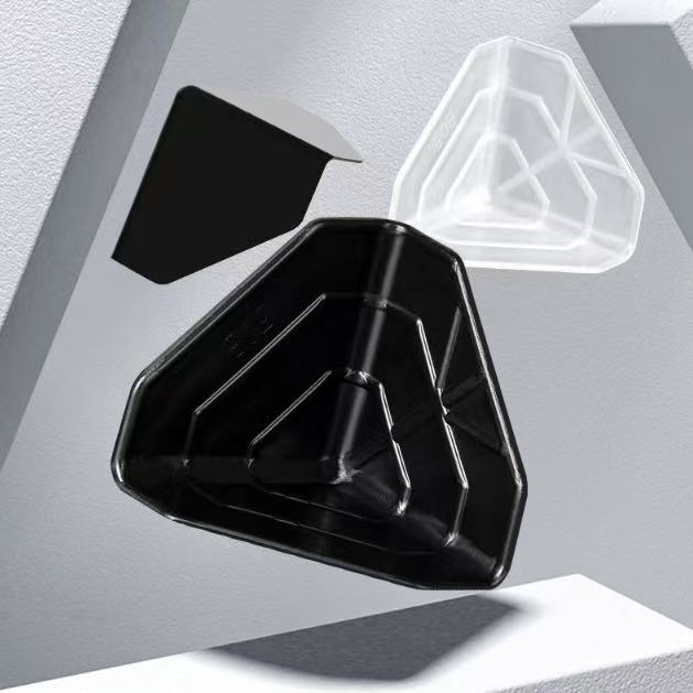 Kolmipuolinen muovinen kulmasuoja laatikoille